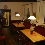 Отель Zur Pfalz 3*