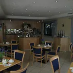Otel Zur Pfalz 3*