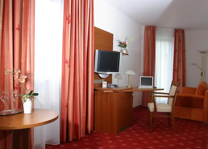 Zur Pfalz Hotell 3*